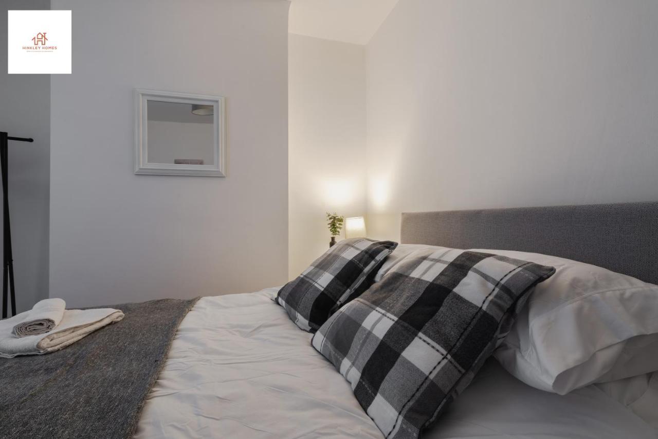 2 Bedroom House Liverpool- Large & Cosy- Sleeps 5 By Hinkley Homes Short Lets & Serviced